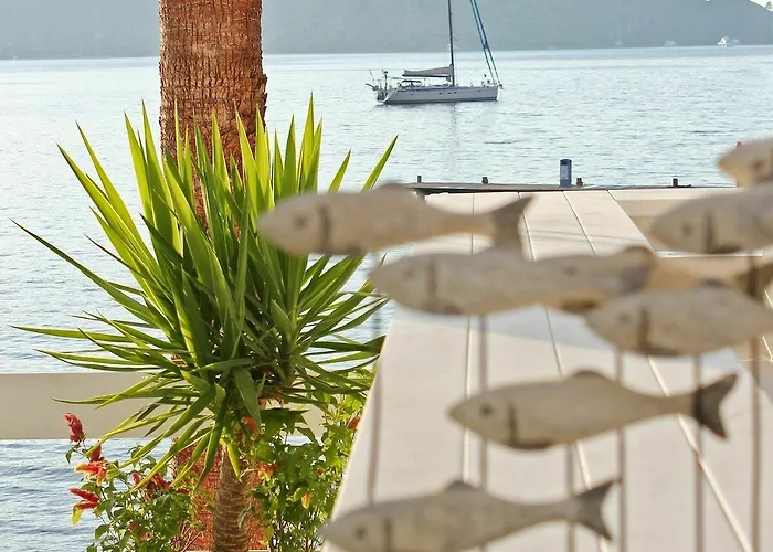 Poseidon Boutique And Yacht Club Hotel 4*