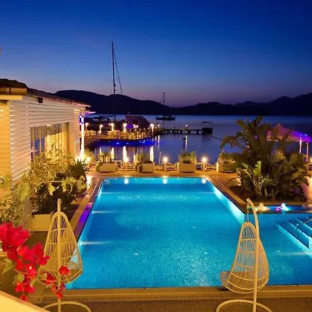 Poseidon Boutique And Yacht Club Selimiye