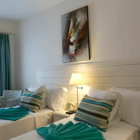 Poseidon Boutique And Yacht Club