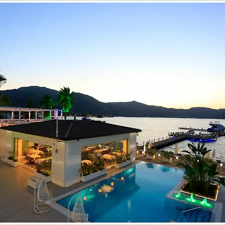 Hotel Poseidon Boutique And Yacht Club Selimiye 4*