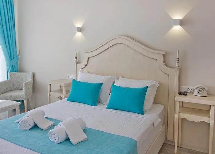 Poseidon Boutique And Yacht Club 4* السليمية