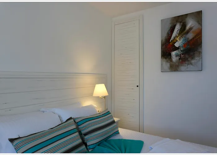 Poseidon Boutique And Yacht Club فندق