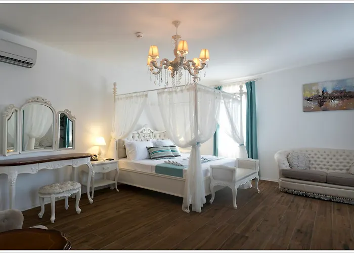 Poseidon Boutique And Yacht Club فندق