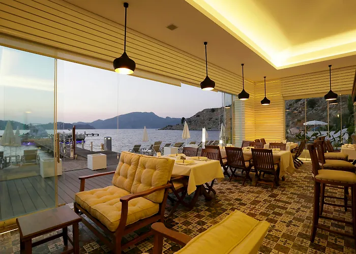 Poseidon Boutique And Yacht Club فندق 4*