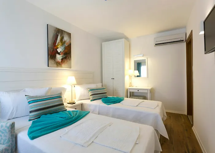 فندق Poseidon Boutique And Yacht Club السليمية