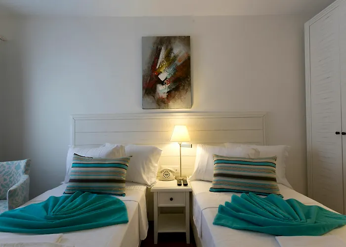 Poseidon Boutique And Yacht Club فندق