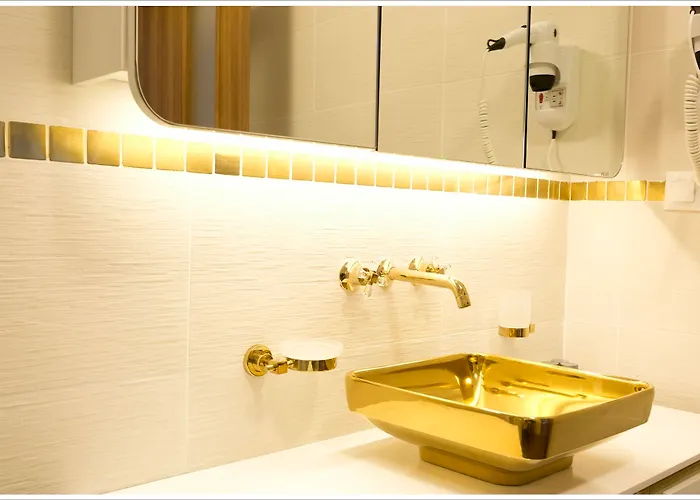 Poseidon Boutique And Yacht Club 4* السليمية