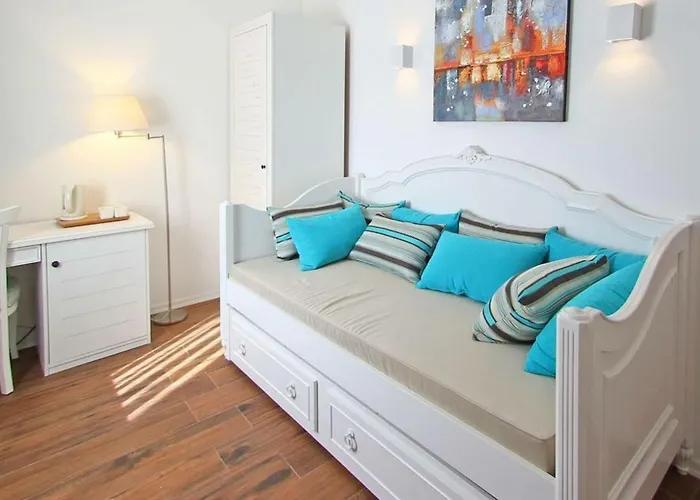 Poseidon Boutique And Yacht Club فندق