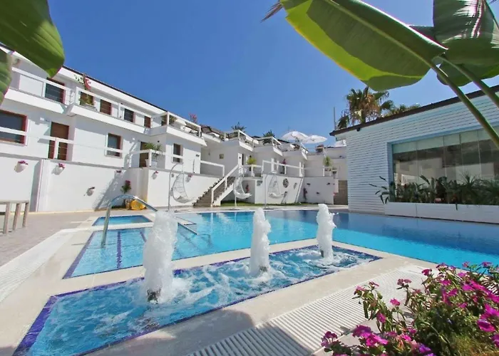 Poseidon Boutique And Yacht Club فندق 4*